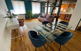 Appartement Spacieux - Coeur Historique De La Ville